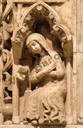 Altamura - Cattedrale - particolare del portale
