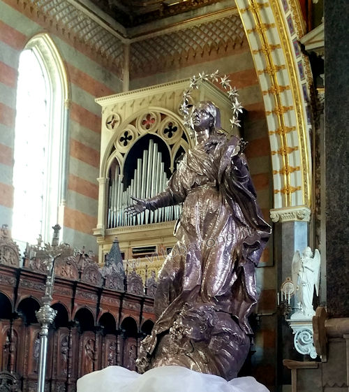 Assunta - statua nella Cattedrale di Altamura