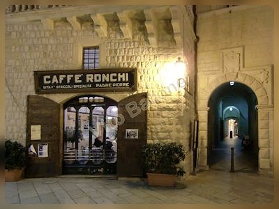 Altamura di sera - corso Federico II di Svevia