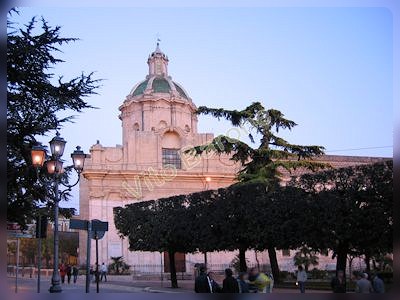 Altamura di sera - piazza Zanardelli